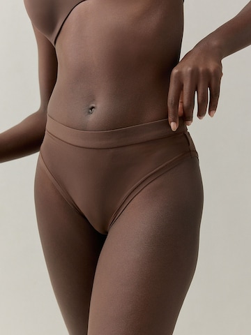 self. Panty in Brown: front