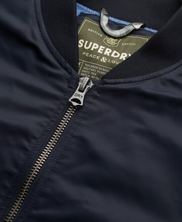 Veste mi-saison 'Ma1' Superdry en bleu