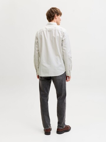 Coupe regular Chemise 'RDDLESNER' JACK & JONES en beige