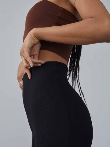 Skinny Leggings 'Sunny' de la LeGer by Lena Gercke pe negru