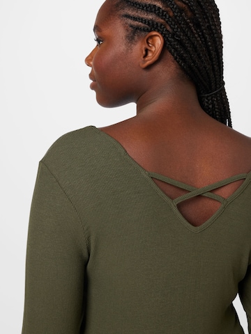 ABOUT YOU Curvy Shirt 'Christina' in Green