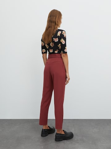 Effilé Pantalon à plis 'Barbara' EDITED en rouge