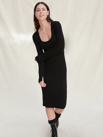 A LOT LESS Dress 'Josefin' in Black: front