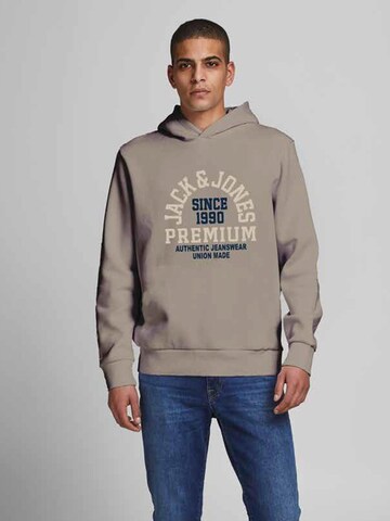 JACK & JONES Sweatshirt in Bruin: voorkant