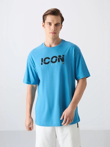 Tommy Life Shirt in Blue: front