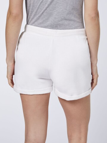 UNCLE SAM Regular Shorts in Weiß