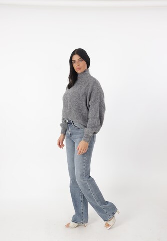 Elara Pullover in Grau
