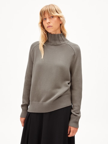ARMEDANGELS Sweater 'CAAMILE' in Brown: front