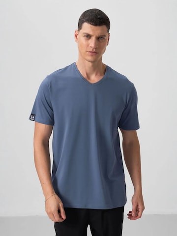Tommy Life Shirt in Blue: front