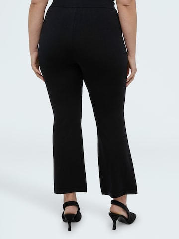 Fiorella Rubino - Acampanado Pantalón en negro