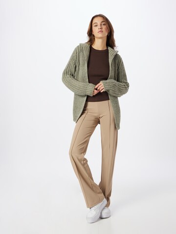 Cartoon Strickjacke in Grün