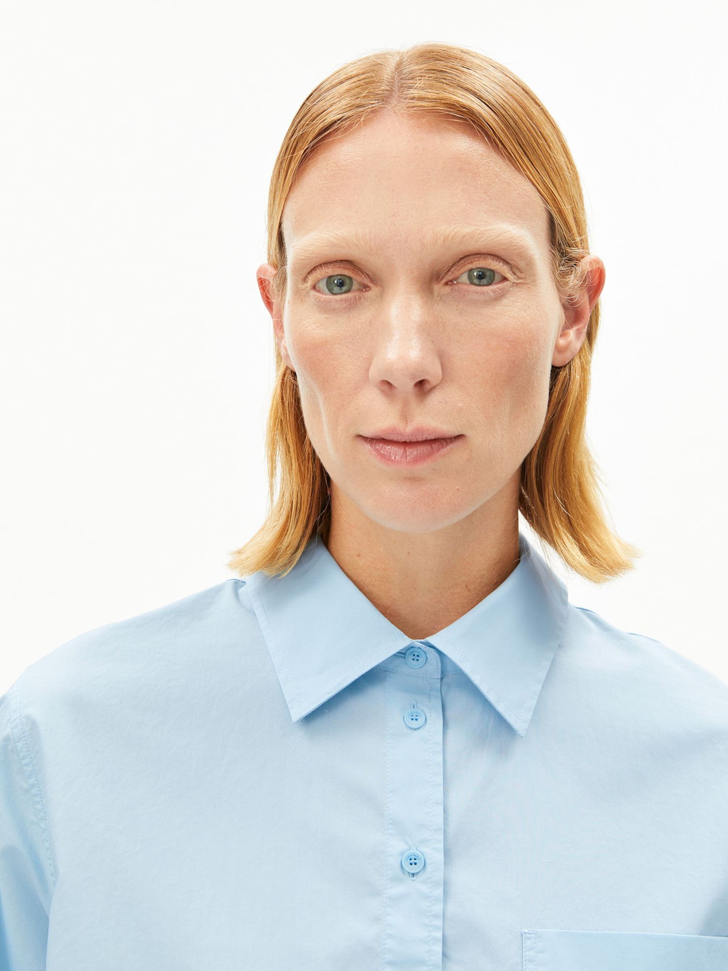 ARMEDANGELS Blouse in Blauw: voorkant