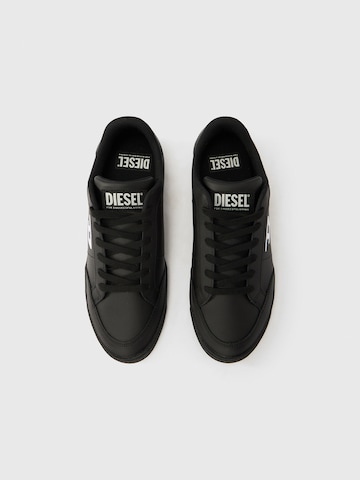 DIESEL Låg sneaker 'LEO' i svart