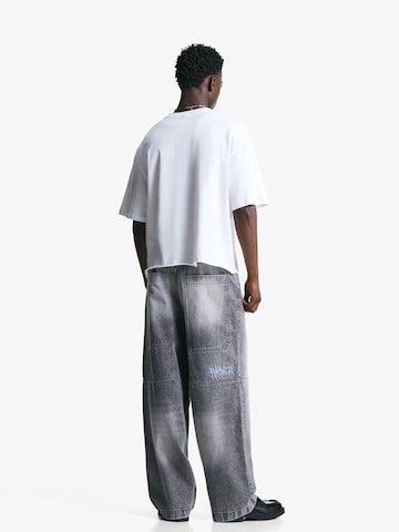 Baggy Jeans de la Bershka pe gri