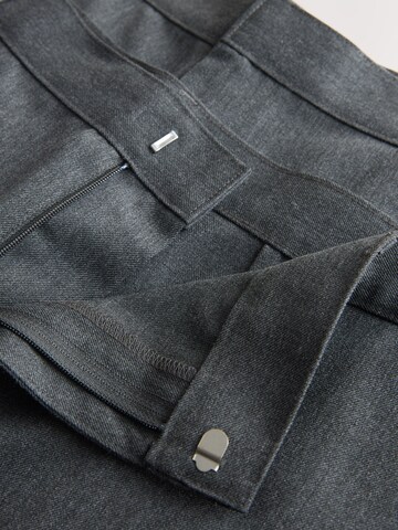 Next Regular Shorts 'Smart' in Grau