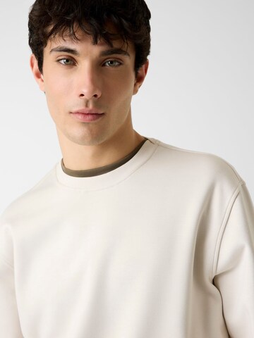 GUESS Sweatshirt in White