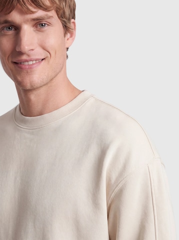 everly® Sweatshirt in White