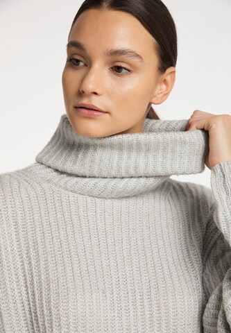 Pullover extra large di RISA in grigio