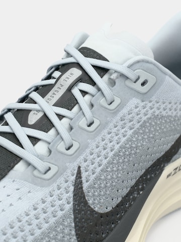 NIKE Обувь для бега 'Pegasus Plus' в Серый
