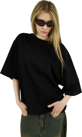 2005 Koszulka 'Uniform Tee - Black' w kolorze czarny: przód