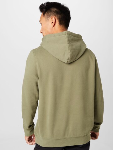 MUSTANG Sweatshirt 'Bennet' in Grün