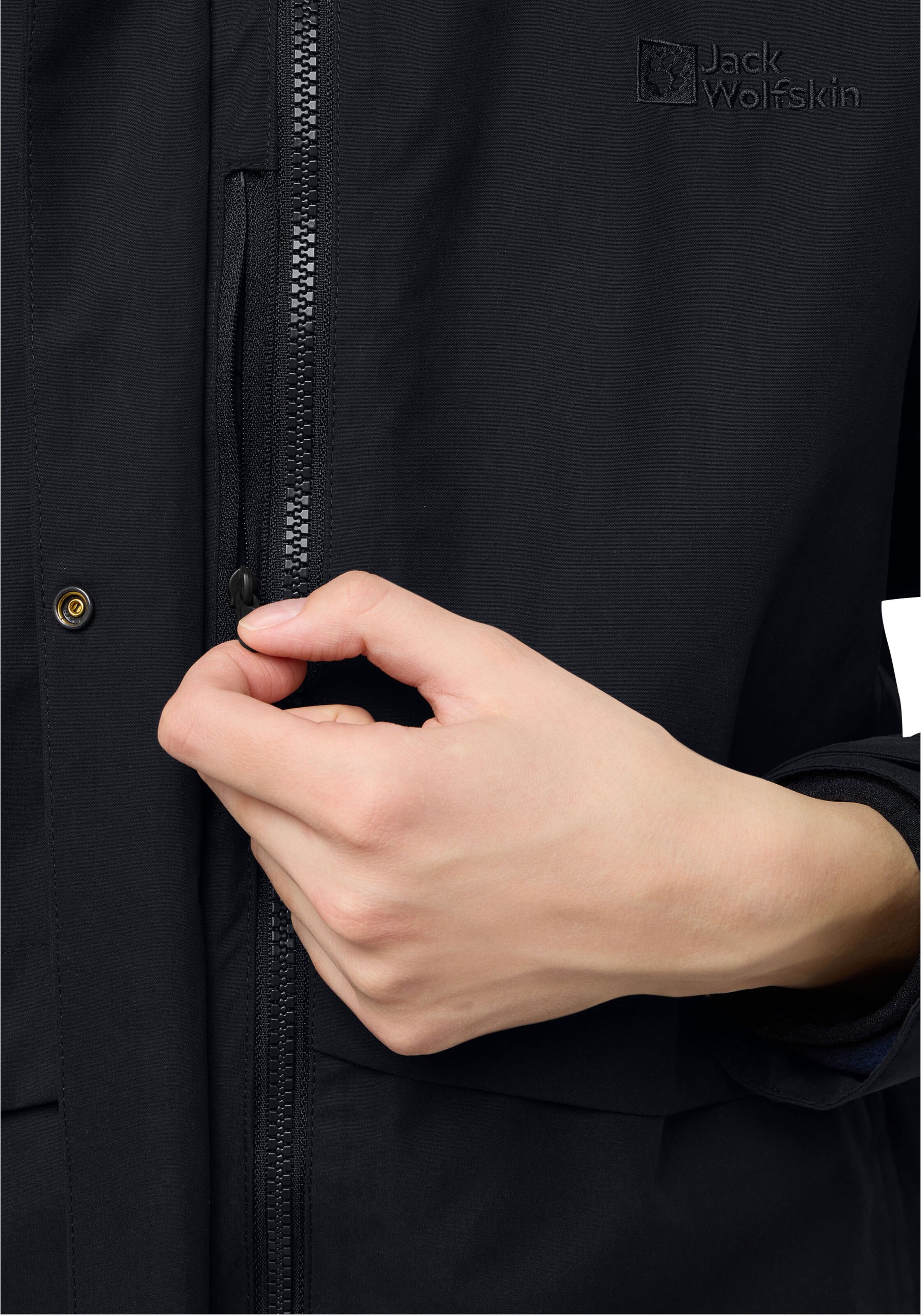 JACK WOLFSKIN Outdoor Jacket in Black