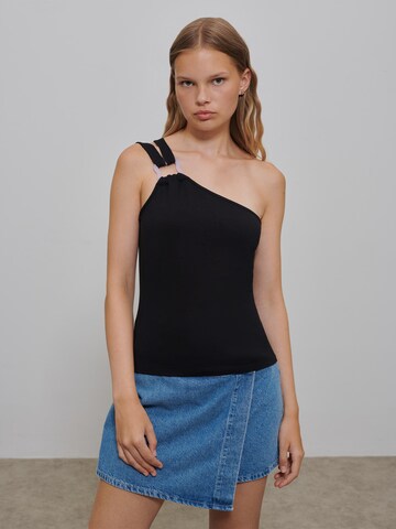 Top 'Mum' di florence by mills exclusive for ABOUT YOU in nero: frontale