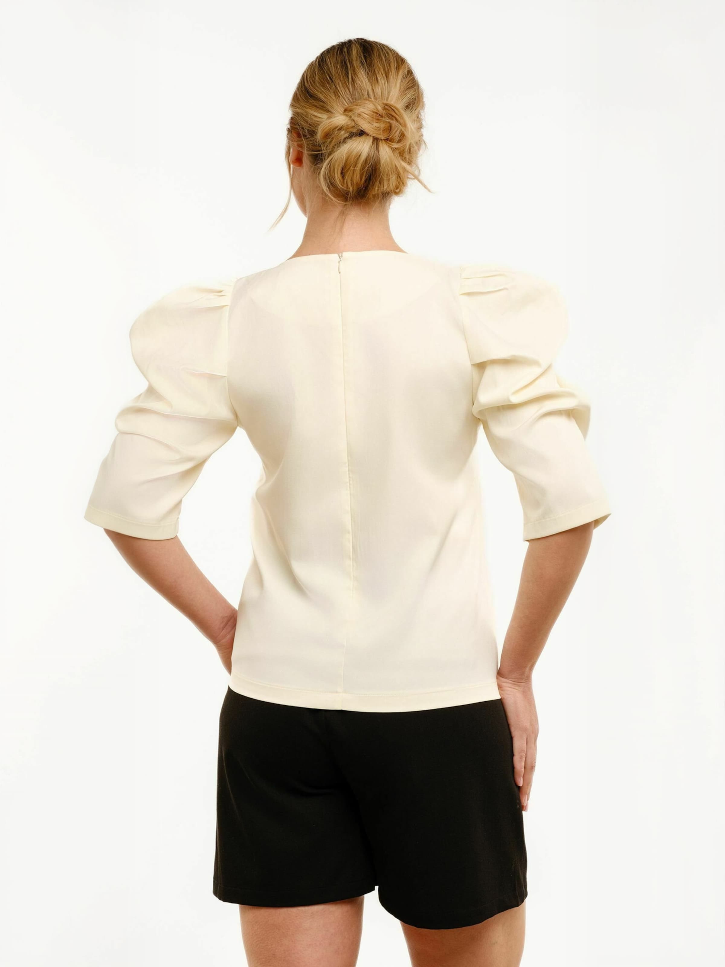 Maglietta ' WINNIE ' di Liberte Essentiel in bianco