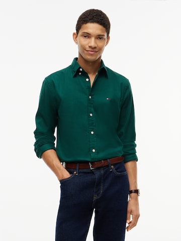 TOMMY HILFIGER Comfort Fit Hemd in Grün: Vorderseite