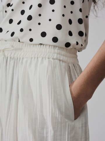 Barrel Pantaloni largi de la Next pe bej