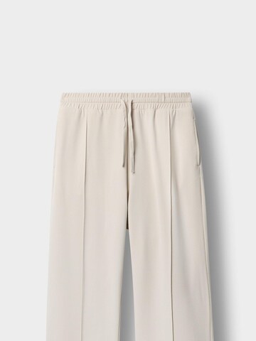 Burocs Wide Leg Bundfaltenhose‌‌‌‌‌‌‌ in Beige