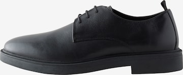 juoda Next Batai su raišteliais: priekis