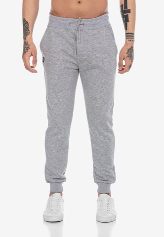 Redbridge Regular Pants 'Crawley' in Grey: front