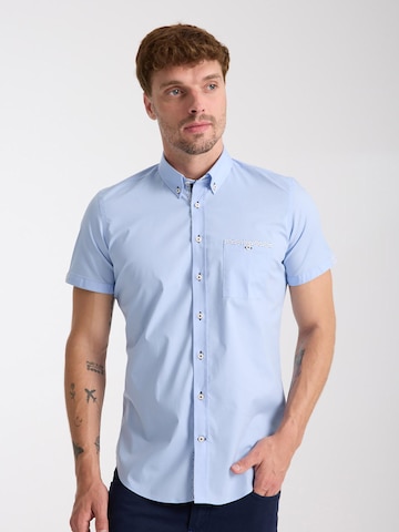 7Camicie - Ajuste estrecho Camisa de negocios 'Iconic Poplin Stretch Man Shirt Short Sleeve Light Blue' en azul