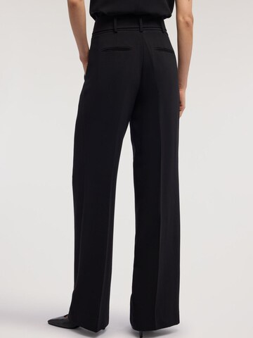 Trussardi - Pantalón en negro