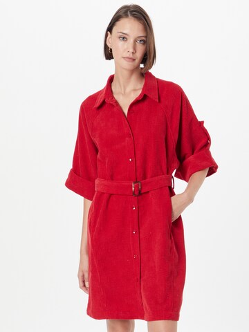 Robe-chemise Molly BRACKEN en rouge : devant