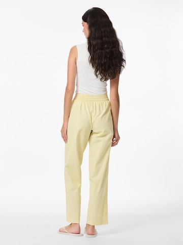 PIECES Regular Trousers in Yellow