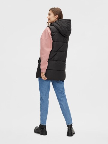 Gilet 'Bee' di PIECES in nero