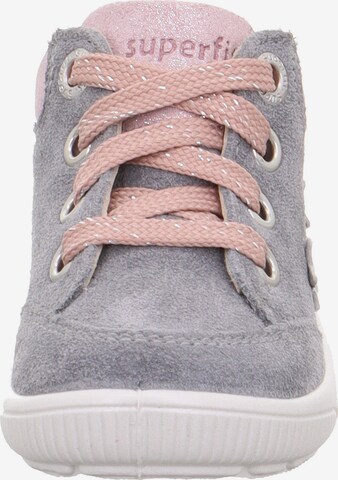 SUPERFIT Sneaker in Grau