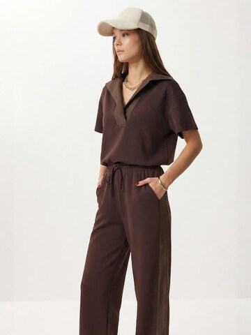 Completo pantalone di Happiness İstanbul in marrone
