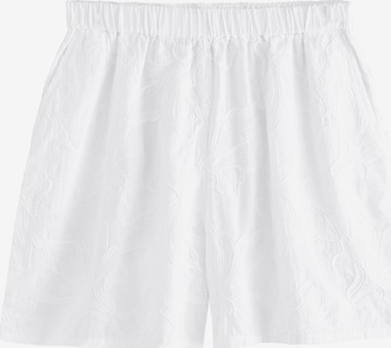 balta Next Standartinis Kelnės: priekis