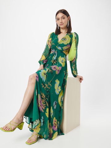 Oasis Φόρεμα 'Soft Floral Button Detail Cut Out Maxi D' σε πράσινο