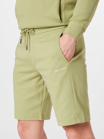 Calvin Klein Regular Pants in Green