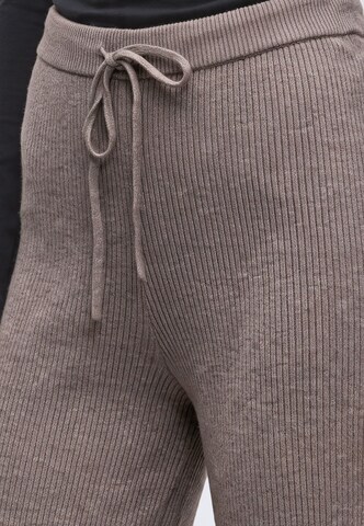 Loosefit Pantaloni 'CASHSOFT' di GAP in grigio: frontale