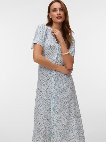 Rochie tip bluză 'VMALBA' de la VERO MODA pe alb