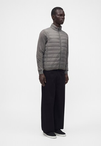 Gilet di EA7 Emporio Armani in grigio