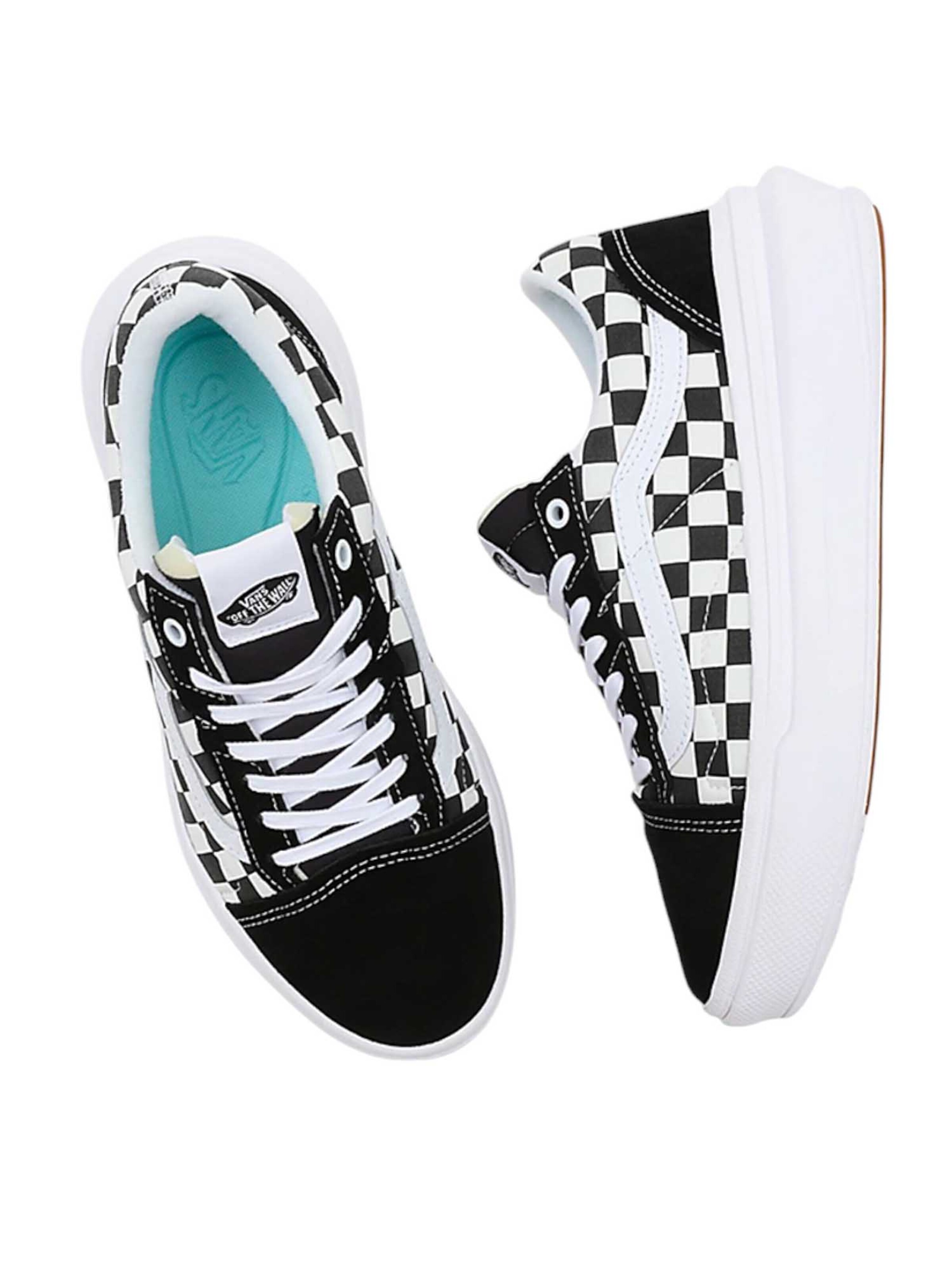 Baskets basses VANS en noir