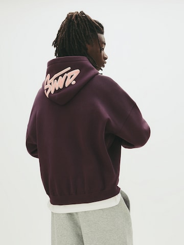 Pull&Bear Sweatshirt 'STWD' in Red: front