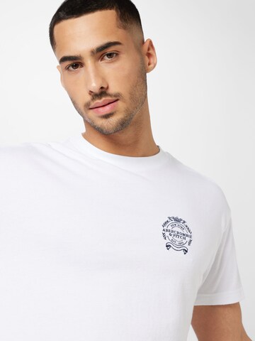 Abercrombie & Fitch Μπλουζάκι σε λευκό