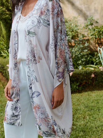Next Kimono in Wit